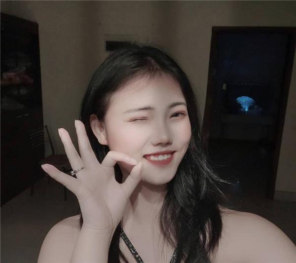 18岁粉嫩内有36D风Sao小蝴蝶